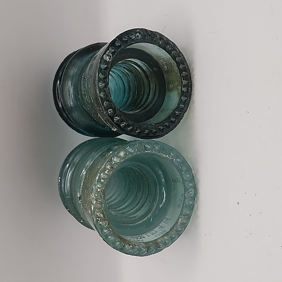 Vintage 1893 Hemingway No. 9 & 12 Glass Insulators - Picture 5 of 11